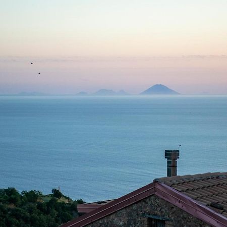 Palazzo del Diplomatico Villa Belmonte Calabro Esterno foto