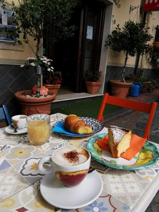 Palazzo del Diplomatico Villa Belmonte Calabro Esterno foto